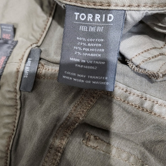 Torrid Animal Snake Print Stretch Jegging Skinny Jeans Super Soft Tan 20R - Picture 8 of 8